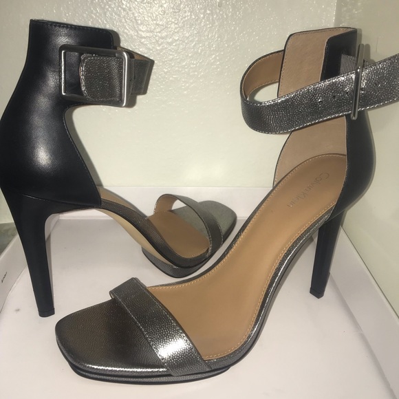 Calvin Klein Shoes - Calvin Klein Vable Metallic Silver Sandal Size 9